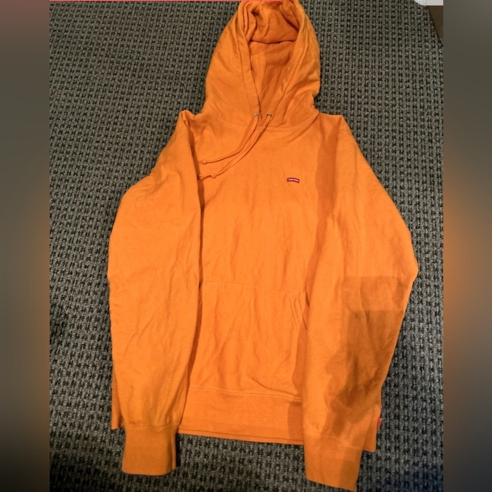 Supreme Small Box Logo
